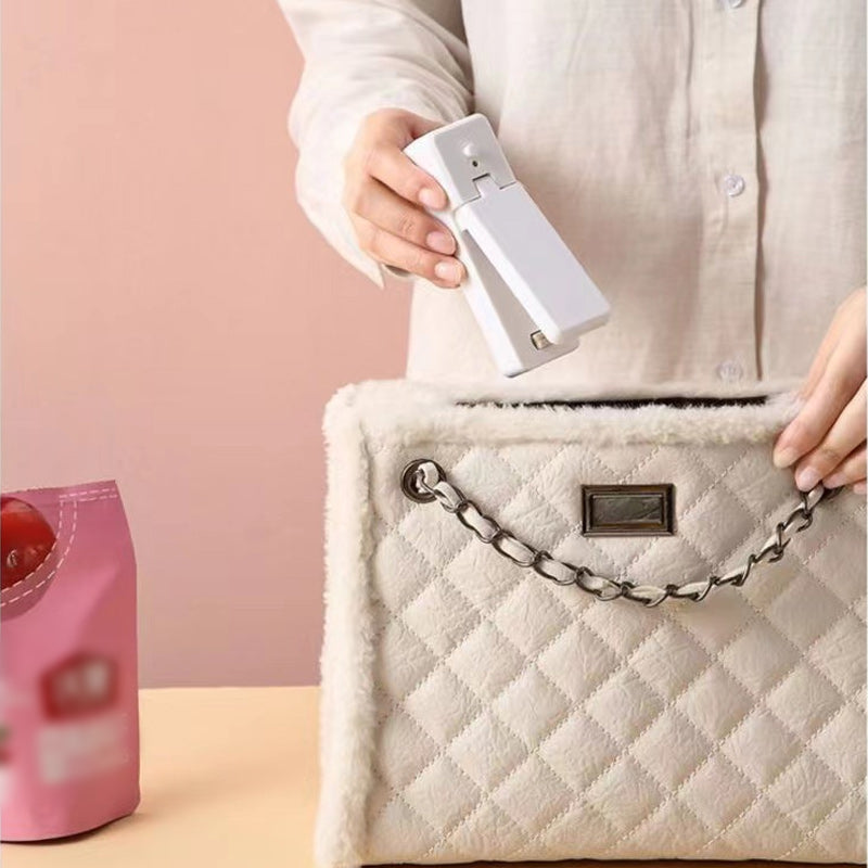 Frendorf | 2 in 1 USB wiederaufladbarer Mini-Taschenversiegeler mit Schneidemesser