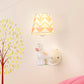 Zeitgenössische kreative Cartoon-Resin-Einhorn-Stoffschirm 1-Licht-Kinder-Wandlampe für das Schlafzimmer