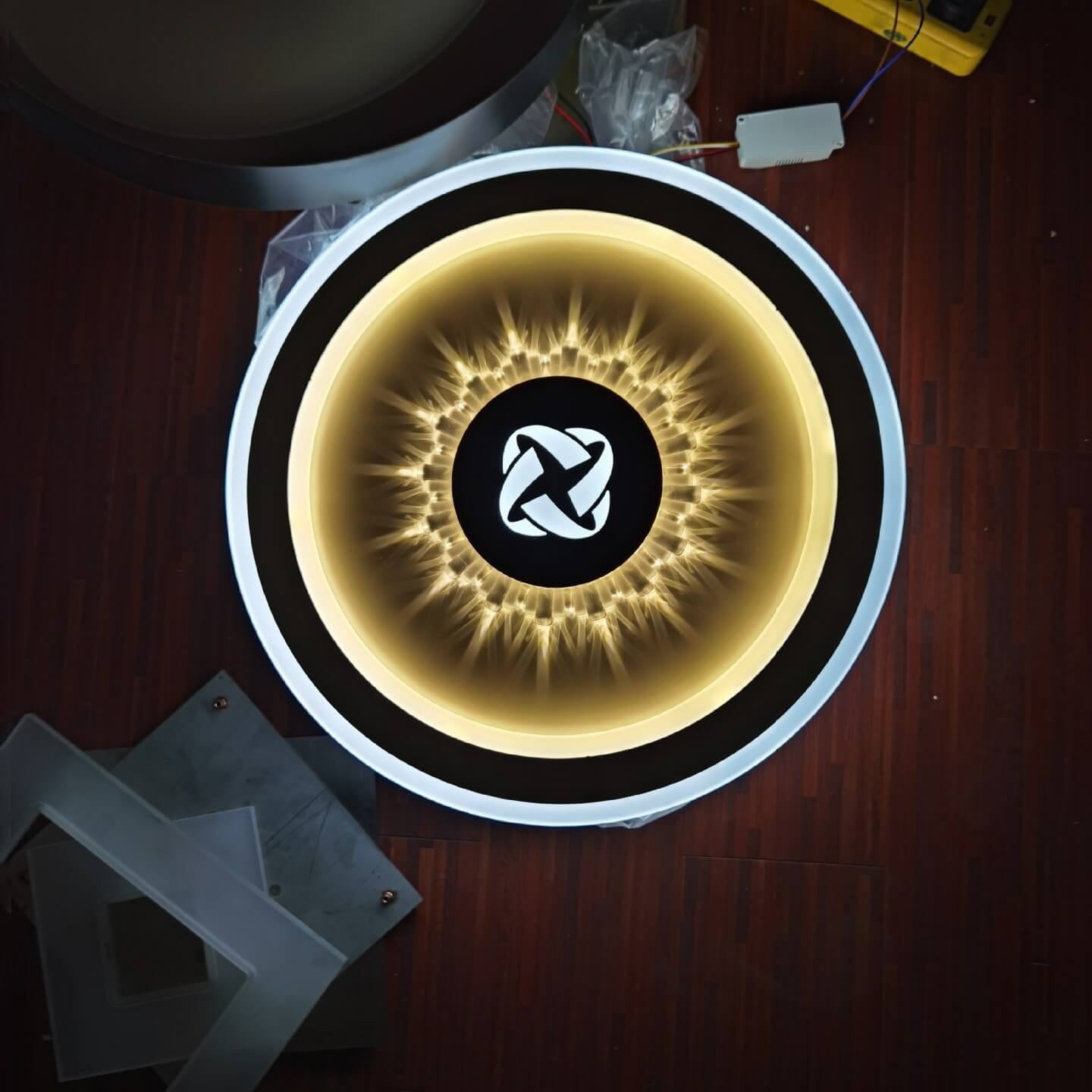 Frendorf | Lumivolt Astra LED Deckenleuchte | Modernes Acryl-Design | Farbwechsel | Dimmbar mit Fernbedienung
