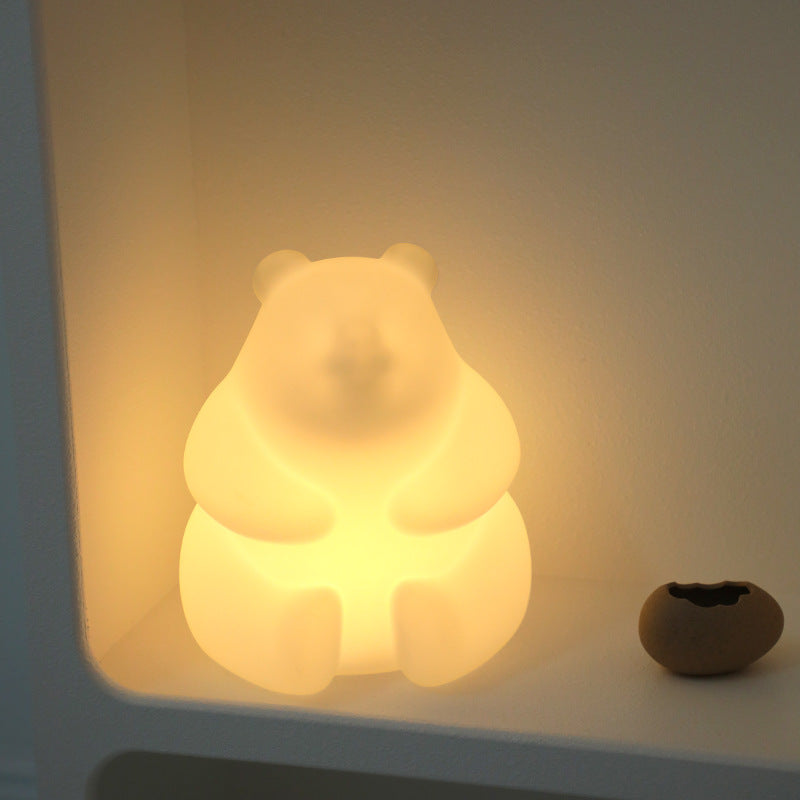 Zeitgenössische kreative Bären-PE-LED-Tischlampe für das Wohnzimmer