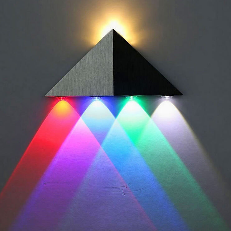 Frendorf | TriLumina Prisma LED Wandleuchte | Kreatives Pyramidendesign | Aluminium & Acryl | Farbige Lichtoptionen