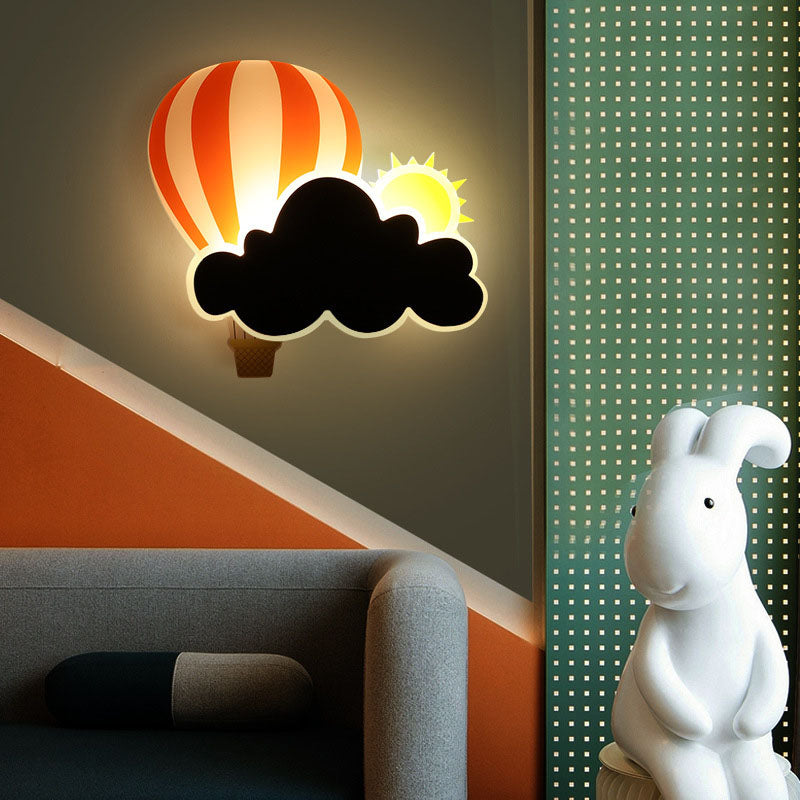 Frendorf | SkyDream LED Wandleuchte | Kreatives Heißluftballon- & Wolkendesign | Für Kinderzimmer | Warmweißes & Weißes Licht