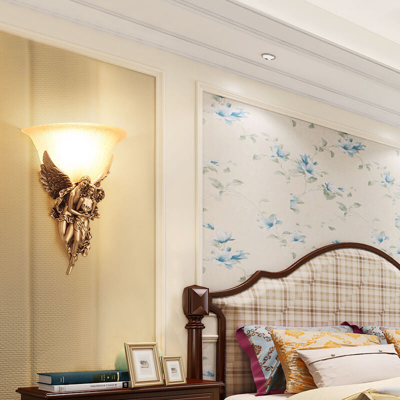 Frendorf | AureliaLux Vintage Wandlampe mit Engelsdesign | Europäischer Stil | Glaselemente | Perfekte Beleuchtung für Flur und Wohnzimmer