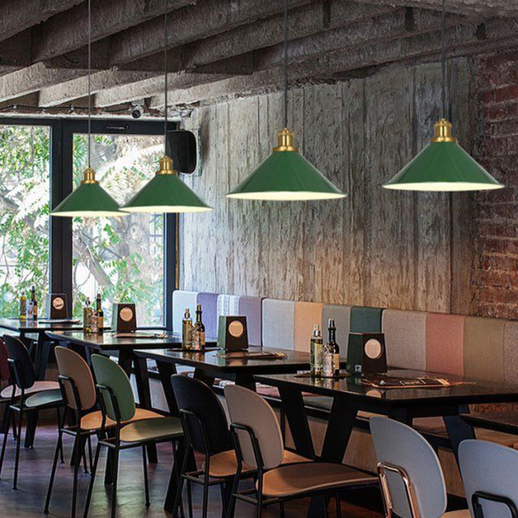 Frendorf | RetroDome Industrielle Vintage Pendelleuchte | Grünes Eisen-Kuppeldesign | Einzellicht | Rustikale Deckenbeleuchtung