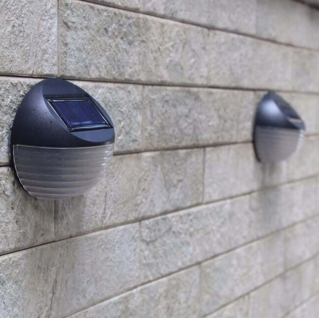 Frendorf | SolarArc LED Wandleuchte | Halbkreisdesign | Solarbetrieben | Außenlampe für Garten & Zaun | 6 LEDs