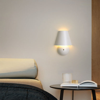 Frendorf | TrapeLux LED Wandleuchte | Modernes Trapez-Design | Eisen & Acryl | Warmweißes Licht