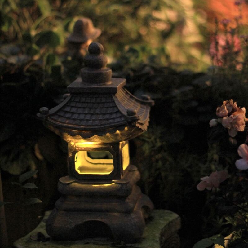Frendorf | PagodaGlow Japanische Solar-Pagodenleuchte | LED Gartenlampe | Wetterfest | Dekorative Außenbeleuchtung