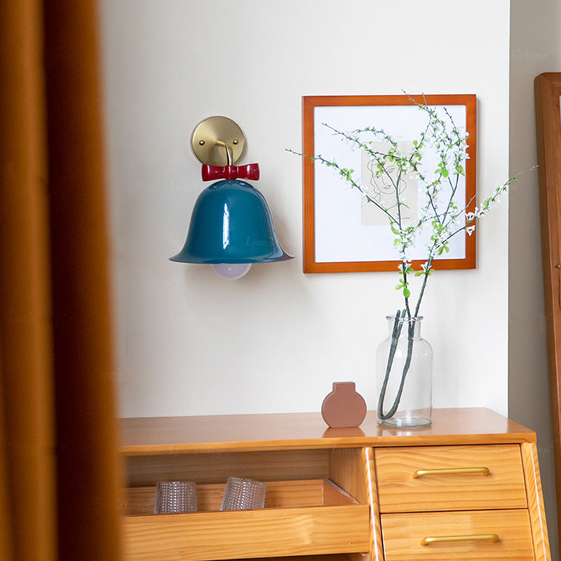 Frendorf | BelleFlare Französisches Design Wandlampe | Minimalistische Glockenform | Einzigartiges Dekor | Iron Wall Sconce