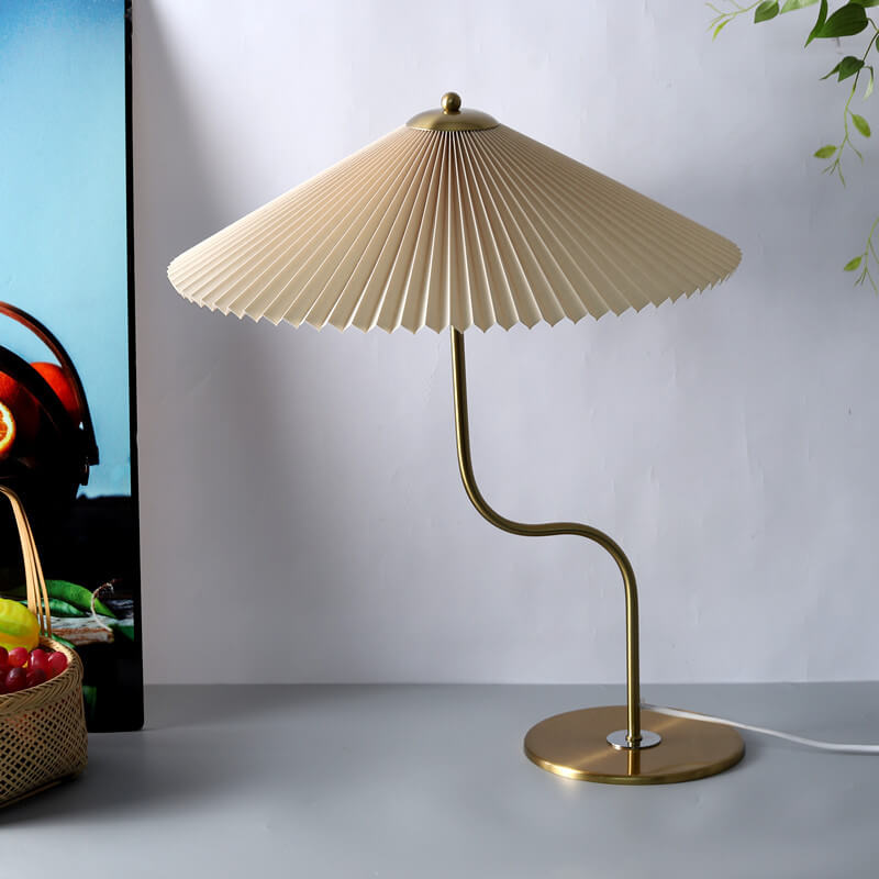 Frendorf | LumiCharm Retro Tischlampe Schirm Design | Faltenschirm | Dekorative Lampe | Stimmungslicht für Zuhause