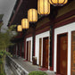 Frendorf | LuxoraChic Modernes Chinesisches Design Pendelleuchte | Faux-Schaffell | Holz-Laterne | LED-Beleuchtung für Zuhause