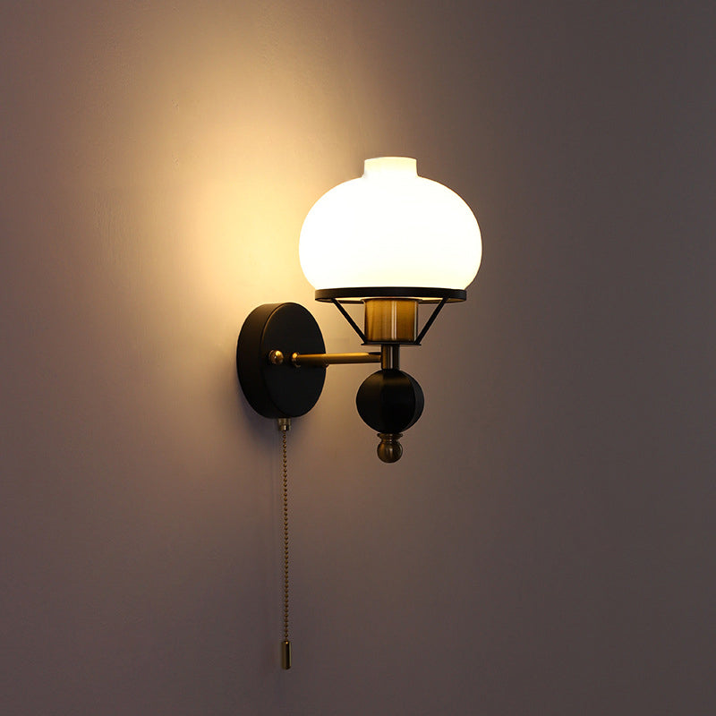 Frendorf | GeoLuxe Französische Geometrische Wandlampe | Eisen & Glas | 1-Licht Design für Wohnzimmer