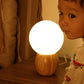 Frendorf | LuxeSphere Scandinavian Tischlampe | Holzsockel | Orb Glas-Design | Perfekt für Schlafzimmer & Wohnzimmer | Stimmungslicht