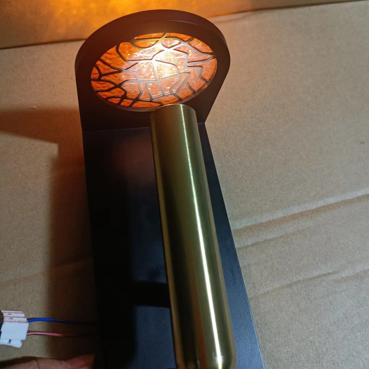 Frendorf | IgnisGlow Industrielle LED Wandlampe | Rotierbar & Verstellbar | Kreative Licht- & Schatteneffekte