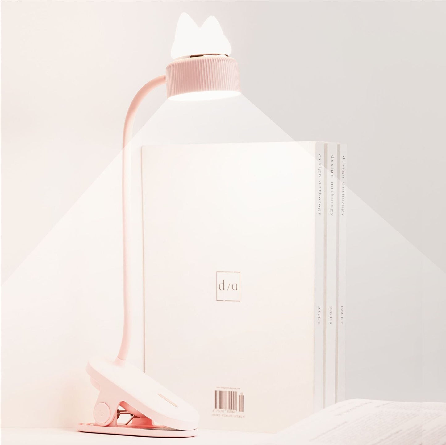 Frendorf | GlowLamp - Moderne LED-Tischlampe mit Katzenöhrendesign