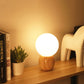 Frendorf | LuxeSphere Scandinavian Tischlampe | Holzsockel | Orb Glas-Design | Perfekt für Schlafzimmer & Wohnzimmer | Stimmungslicht