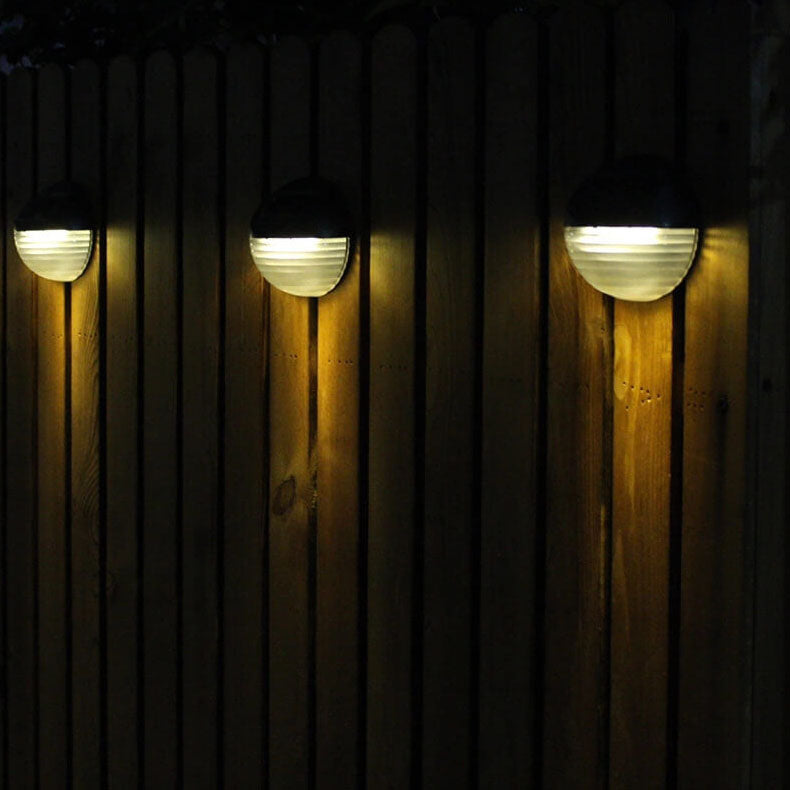 Frendorf | SolarArc LED Wandleuchte | Halbkreisdesign | Solarbetrieben | Außenlampe für Garten & Zaun | 6 LEDs