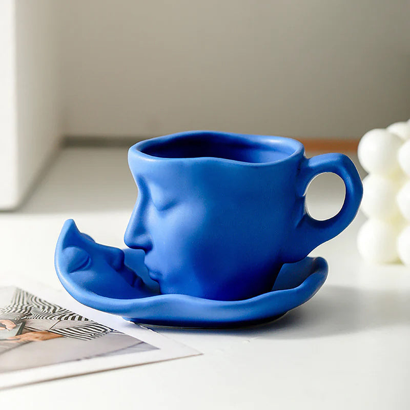 Frendorf | Metal Touching Face Kreative Keramische Kiss Kaffee Becher, Künstlerisches Vibe Becher & Untertasse Set