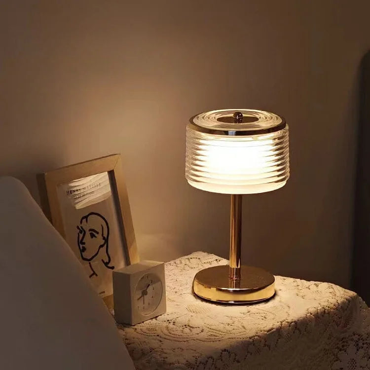 Frendorf | RingLuxe LED Tischlampe | Modernes Design | Stimmungsvolle Beleuchtung | Energieeffizient und Stilvoll