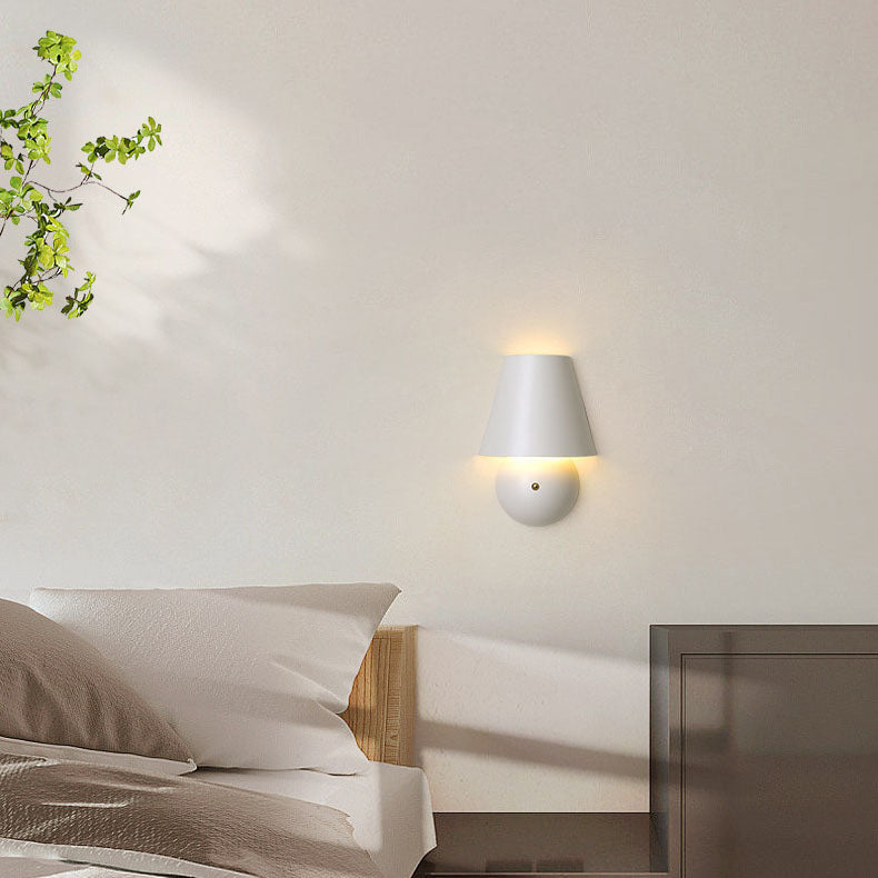Frendorf | TrapeLux LED Wandleuchte | Modernes Trapez-Design | Eisen & Acryl | Warmweißes Licht