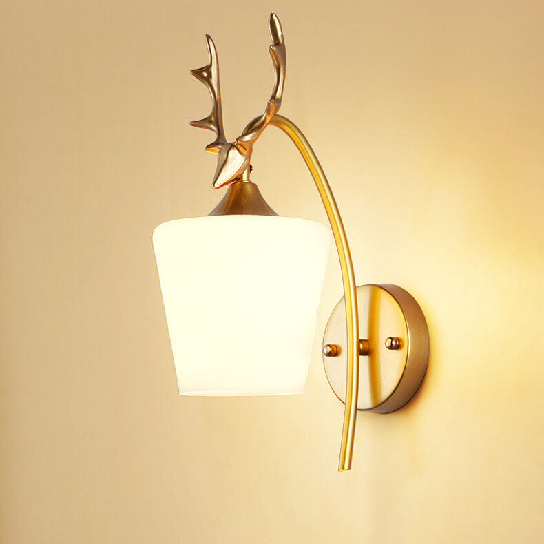 Frendorf | Branvia AntlerGlow Wandleuchte | Nordisches Design | Glas-Kegelschirm | 1-flammig | Rustikaler Stil