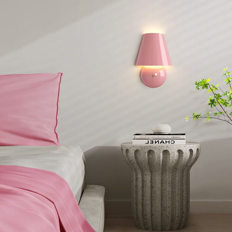 Frendorf | TrapeLux LED Wandleuchte | Modernes Trapez-Design | Eisen & Acryl | Warmweißes Licht