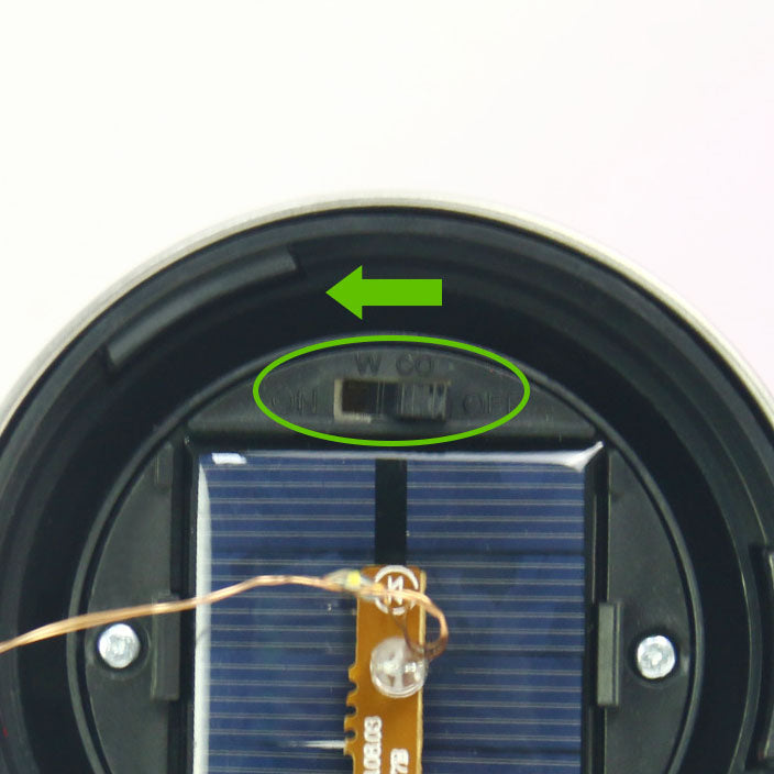 Frendorf | Lumevora Solar Gartenleuchte | Farbige LED Rundkopf-Lampe | Solarbetrieben | Landschaftslicht für Rasen & Wege