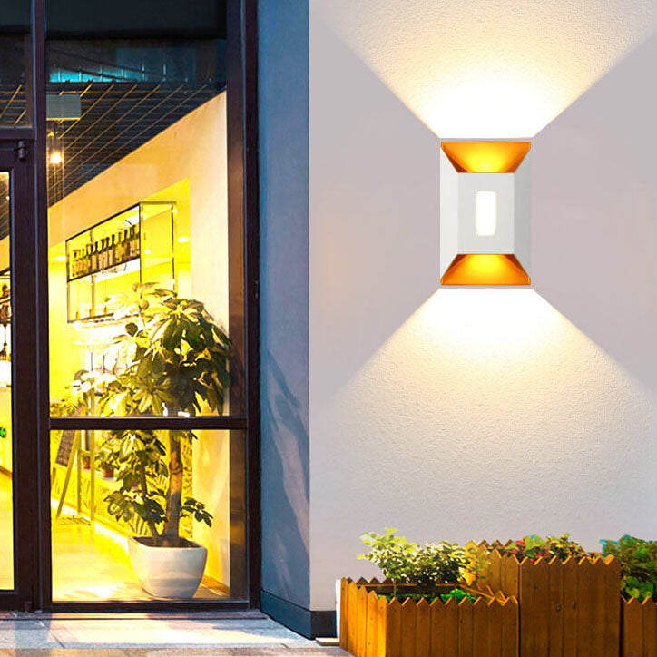 Frendorf | Luxorma ArcLume Außenwandleuchte | Modernes Design | Wasserdicht | Aluminium | LED für Terrassen