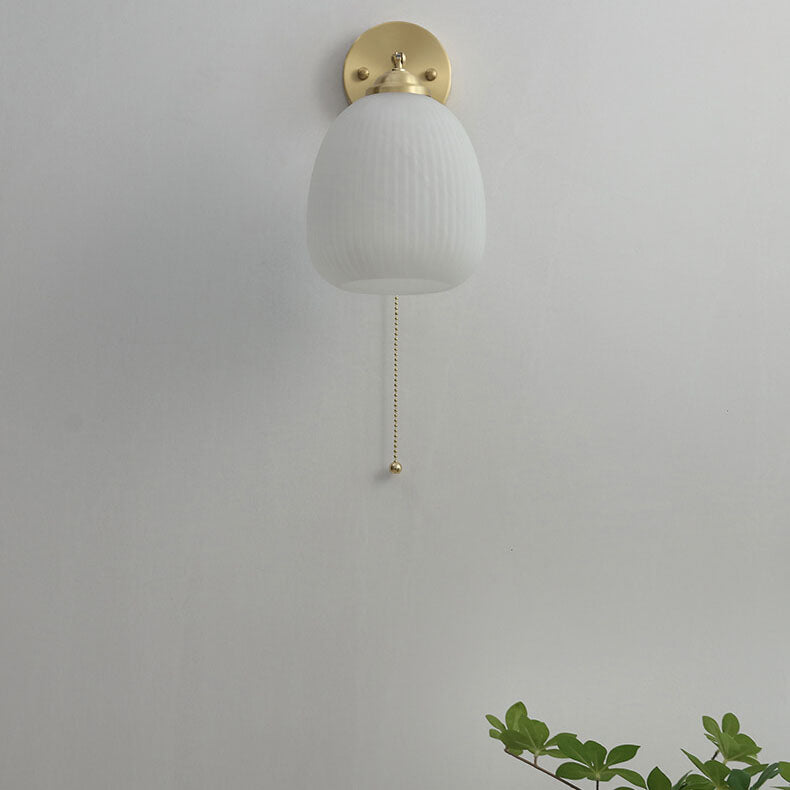 Frendorf | ScandiLume Nordic Wandleuchte mit Zugschalter | Milchglas & Messing Design | Strahlendes Stimmungslicht für Ihr Zuhause