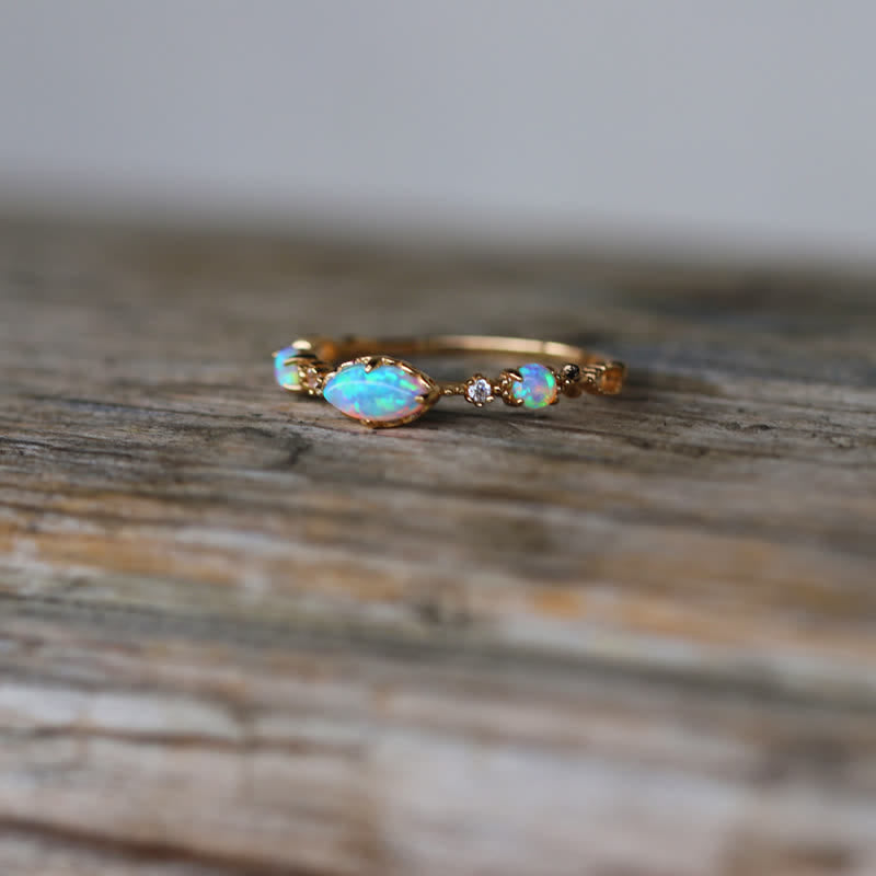 Frendorf | "Liebe und Aufrichtigkeit" - Opal Vintage-Ring - Isabella