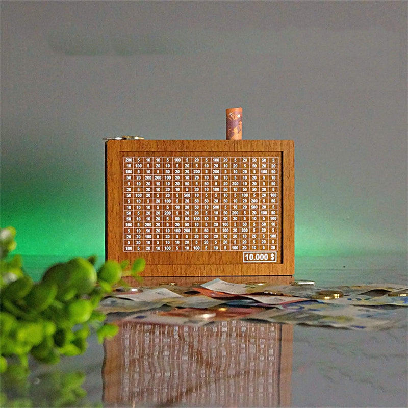 Frendorf | Holzsparbuchse mit gravierten Figuren