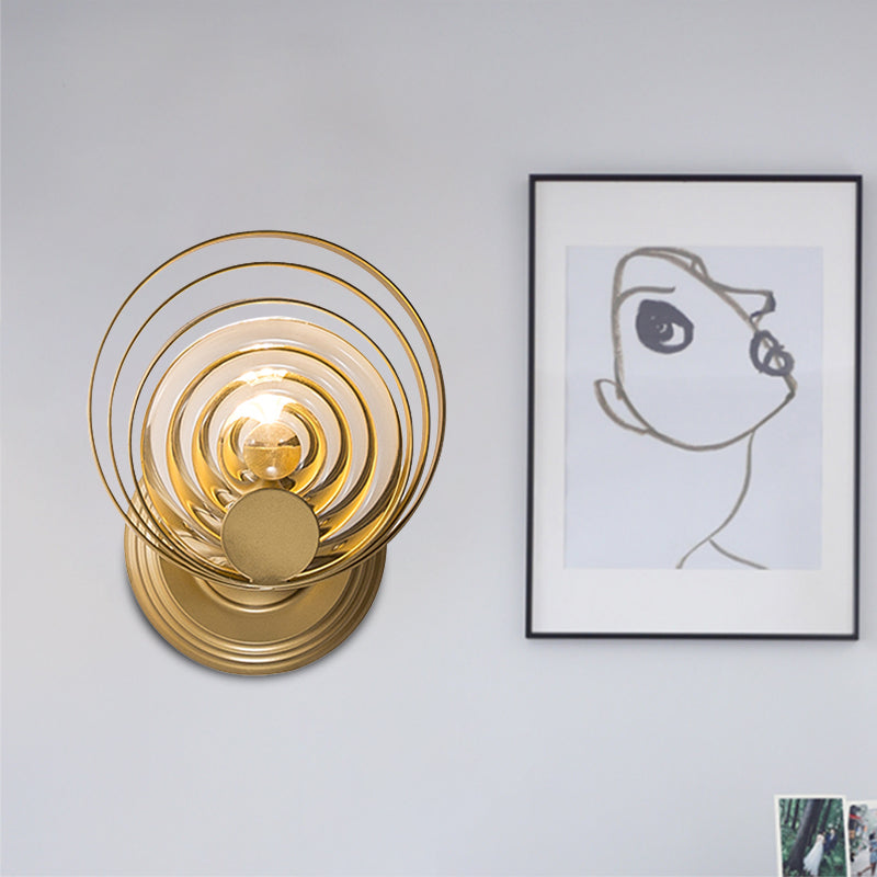 Gold 1/2-Licht Wandkandelaber Licht Minimalist Metallisch Wirbelnd Runde Wandbeleuchtung Idee