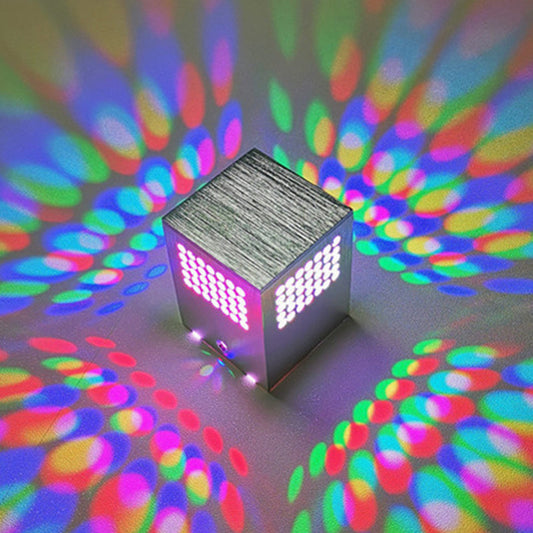 Frendorf | Aussparungen Kreis Flur Wandleuchte Metall Zeitgenössische LED Wandanbauleuchte in Silber, Blau/Rot/Purpur Licht