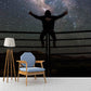 Frendorf | Dekorative Galaxy und Mann Wandtapete aus Vliesstoff Zeitgenössische Wandkunst für das Gästezimmer