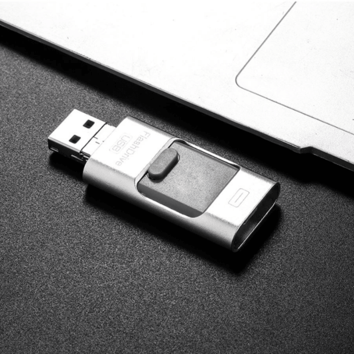 Frendorf | Plug & Play USB Drive  für iPhone