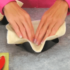 Frendorf | Blütenblattform Carbonstahl Backschüssel