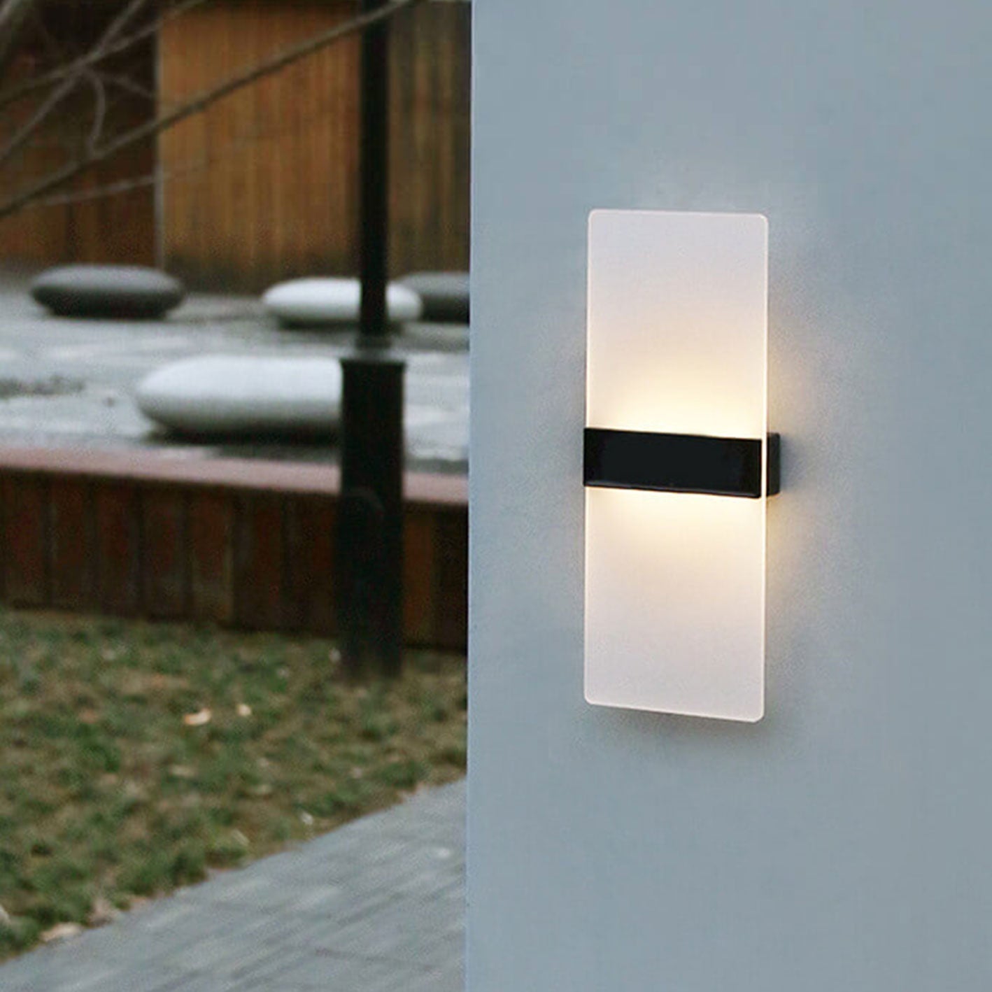 Frendorf | LumaZen Solar LED-Wandlampe | Wetterfest | Solarbetriebene Außenbeleuchtung | Garten- & Terrassen-Deko