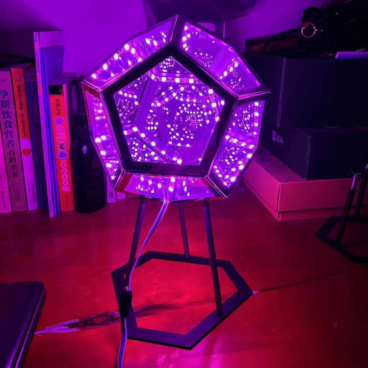 Frendorf | Novahedron LED Tischlampe | Unendliche Dodekaeder-Optik | Stimmungslicht | Kunstvolle Dekoration