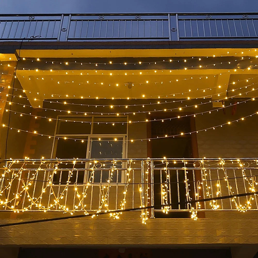 CelestiCurtain - Stilvolle Außenlichterkette für Garten und Terrasse