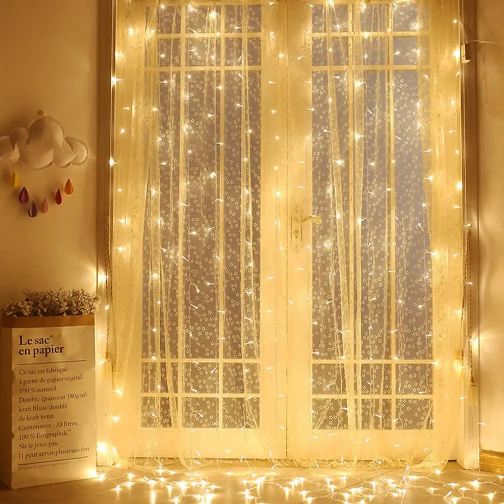 CelestiCurtain - Stilvolle Außenlichterkette für Garten und Terrasse