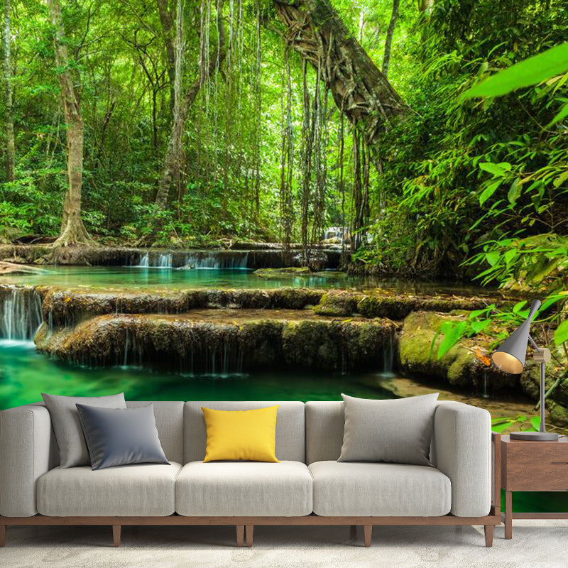 Frendorf | Frisches Dschungel- und Wasserwandbild für Wohnzimmer Naturszene Wandkunst in Grün, Maßanfertigung