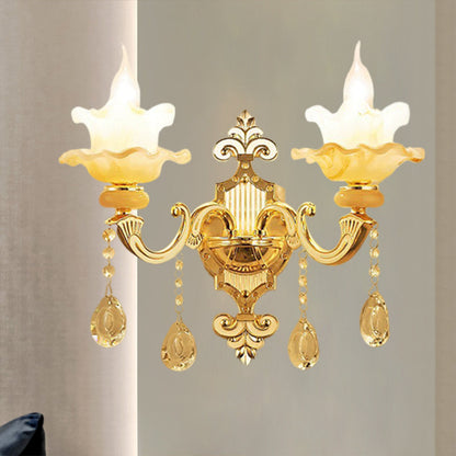 Frendorf | 2 Glühbirnen Wandmontage Beleuchtung Mid-Century Kerzenstil Kristallglas Wandleuchte in Gold