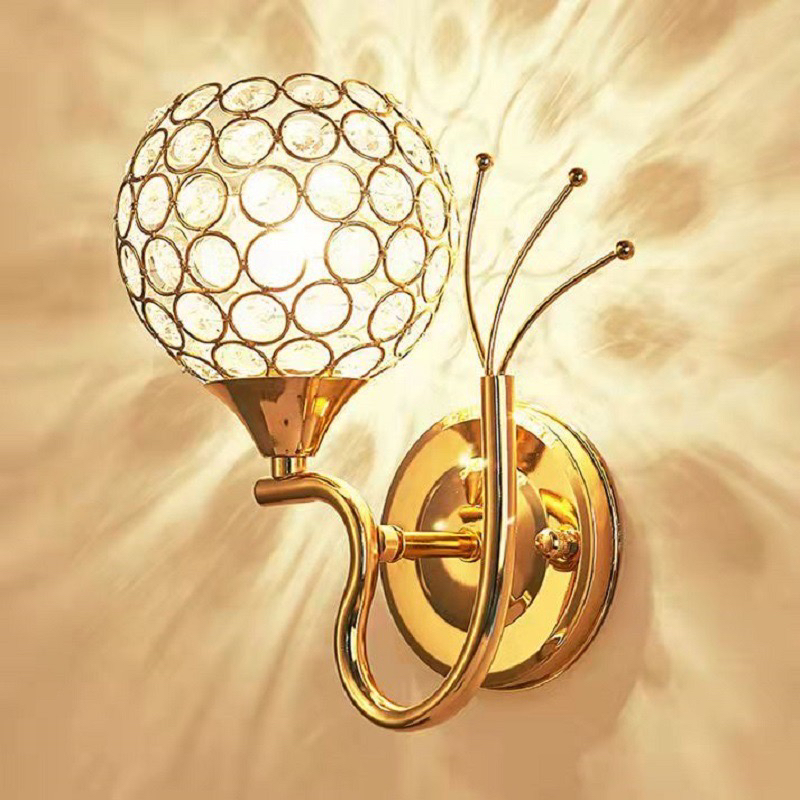 Zeitgenössische kreative Kristallkugel 1- Licht Wandlampe für das Wohnzimmer