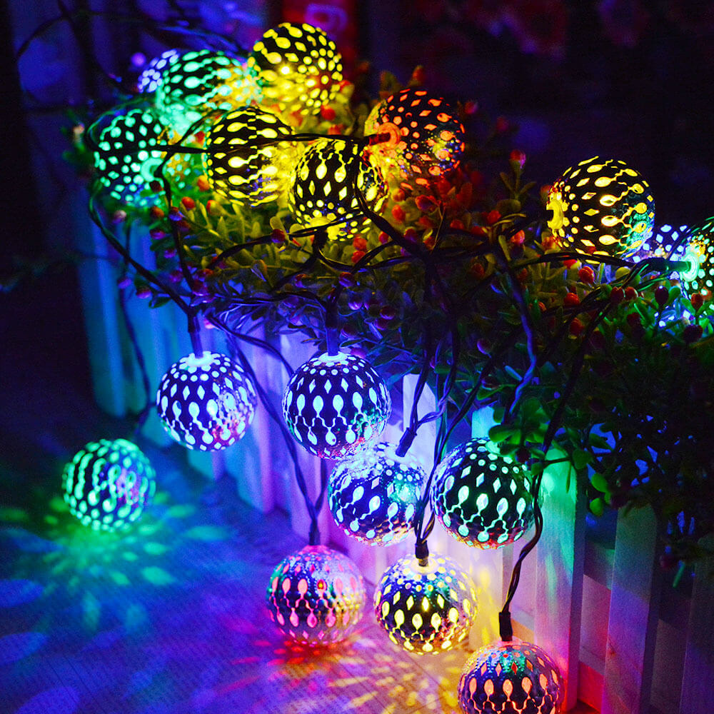Solar-Lichterkette Marokkanische Kugel Bunte LED Weihnachtslichter Eisenkugeln Dekoration Außen Lichterkette