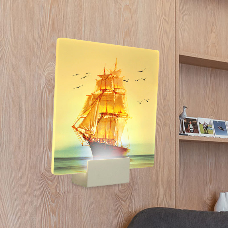 Frendorf | Weiße quadratische Wandmalerei Licht orientalischer Stil LED Acryl Segelboot und Meer Wandlampe