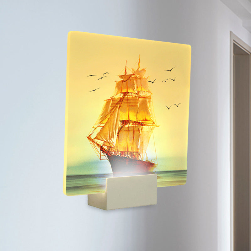 Frendorf | Weiße quadratische Wandmalerei Licht orientalischer Stil LED Acryl Segelboot und Meer Wandlampe