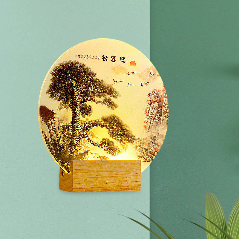 Frendorf | Runde Kieferbaum und Berg Wandleuchte Orientalischer Stil Acryl LED Holz Wandmural Lampe
