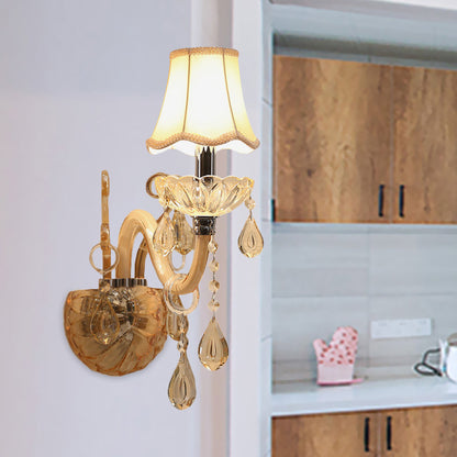 Frendorf | Bernstein Glas Kerzenwandleuchte Traditionelle 1/2-Glühbirne Schlafzimmer Wandleuchte mit gewellter Stoffschirm