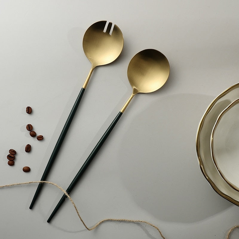 Schwarze und goldene Salatbesteck- und Servierutensilien-Set