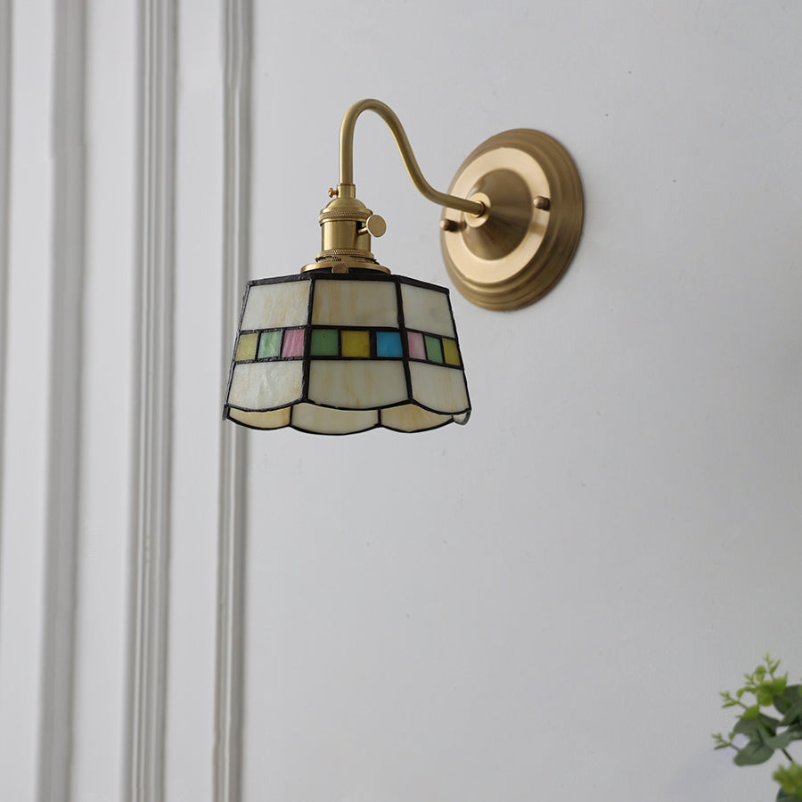 Frendorf | AuroraGlint Tiffany Kupfer Wandleuchte | Klassisches Design | Hochwertiges Glas | Ideal für Wohnzimmer