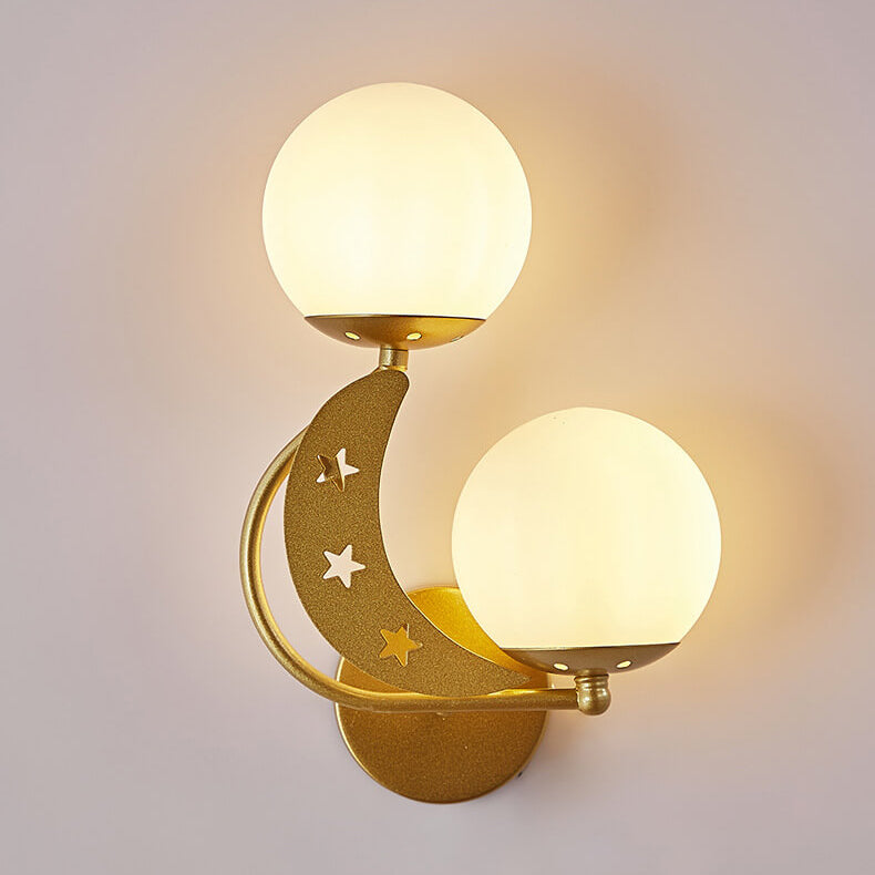 Frendorf | Asterovia DuoGlow Wandleuchte | Nordisches Design | Glas-Kugelschirme | 2-flammig | Mond- & Sternenmotiv